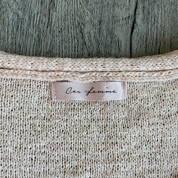 Ces Femme Women’s pale pink/apricot lightweight V neck sweater, size large - Picture 4 of 8